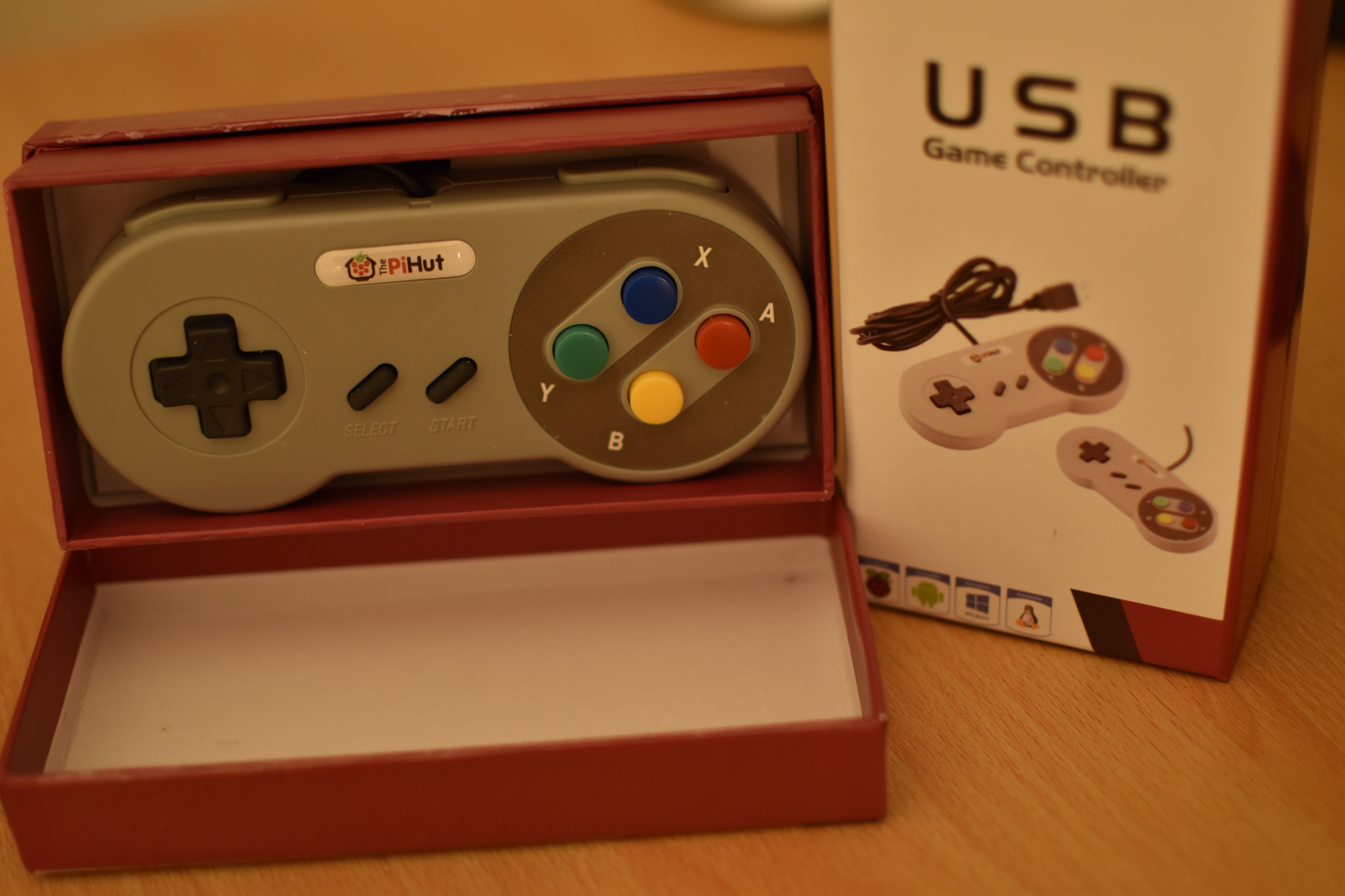 Picture of the USB SNES controllers